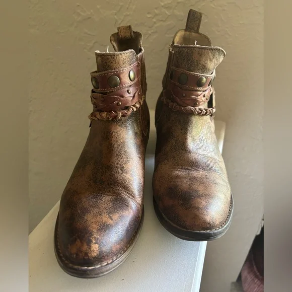 Circle G by Corral Studded Concho Ankle Boots Q5003 Brown Size 8.5 - Picture 2 of 12